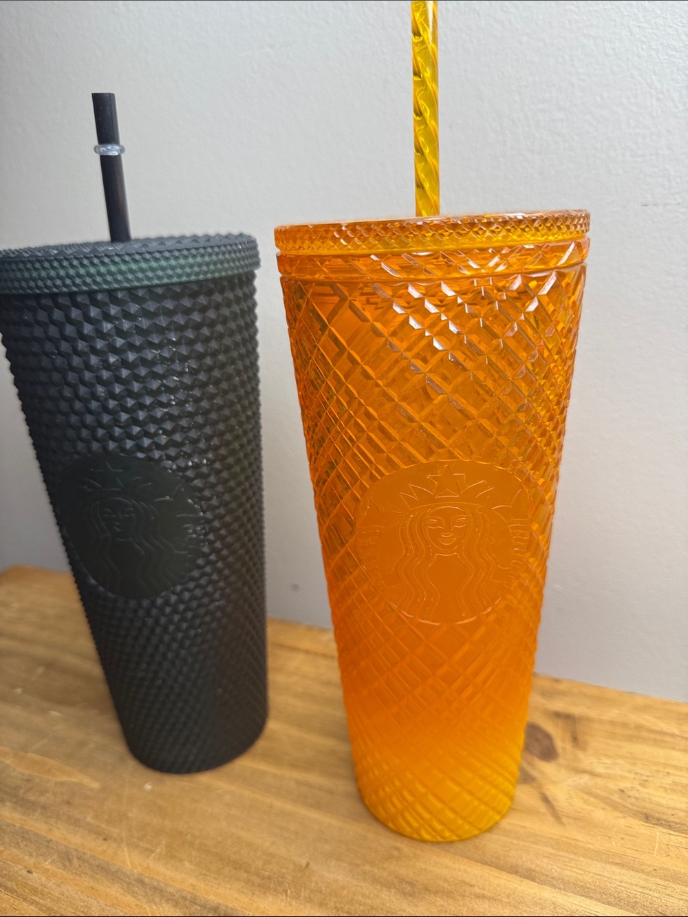 Starbucks Textured Reusable Tumbler - Orange (NWT) and green